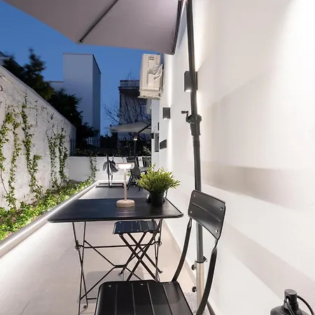 Monte Smith Luxury Apartment