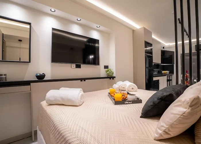 Monte Smith Luxury Apartment *