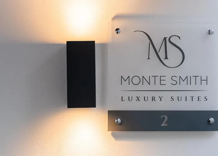 Monte Smith Luxury *