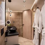 Monte Smith Luxury Апартаменти *